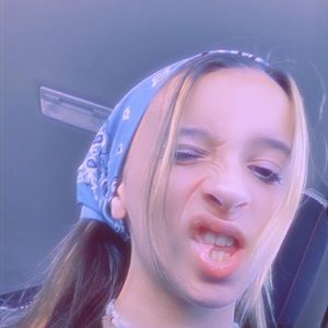 Meet your Posher, Charlotte